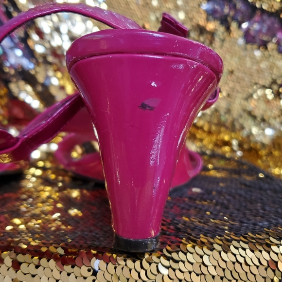 Gently used lived loved comfortable stylish Wedges pillow not included - Picture 5 of 10